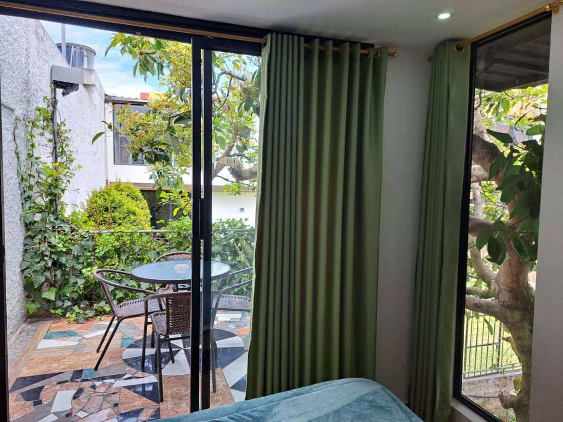 Jardines Ambato Ξενοδοχείο Εξωτερικό φωτογραφία